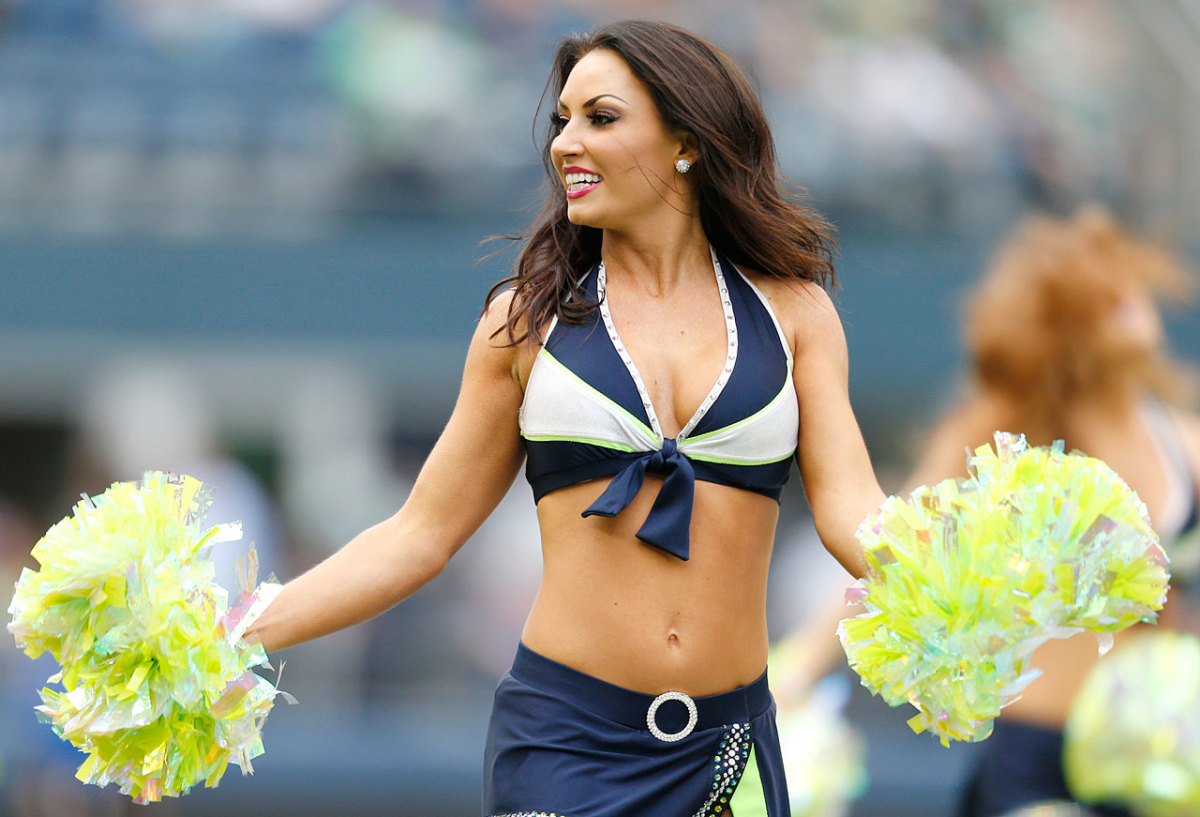 Seattle-Seahawks-Sea-Gals-cheerleaders-AP99869068854_18.jpg