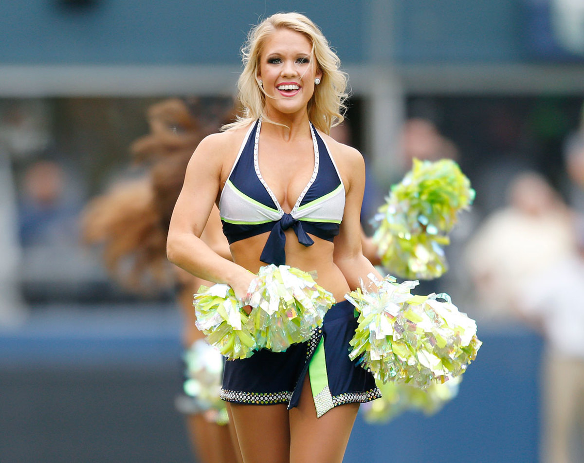 Seattle-Seahawks-Sea-Gals-cheerleaders-AP620232138154_19.jpg