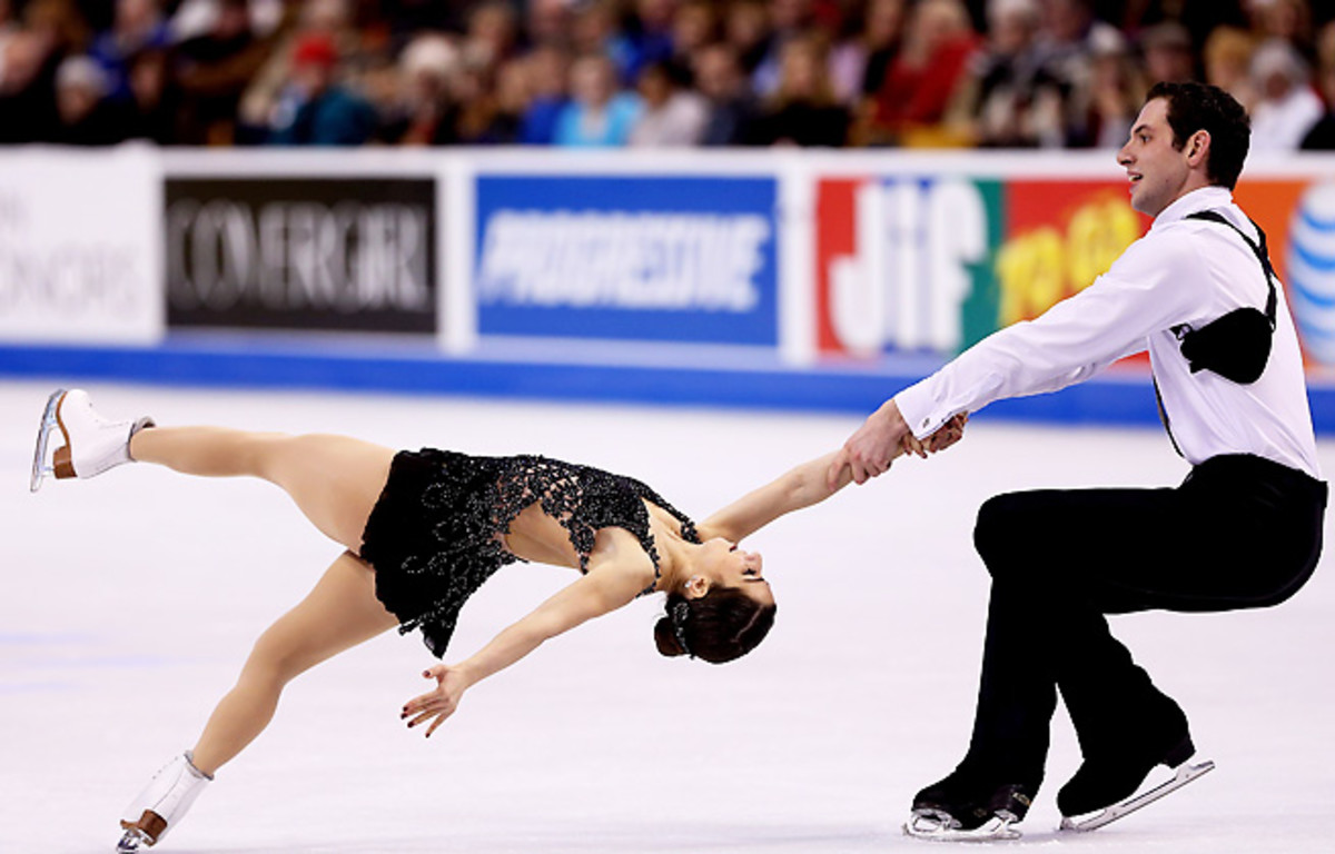 Simon Shnapir and Marissa Castelli impressed during their routine on Saturday in Boston.