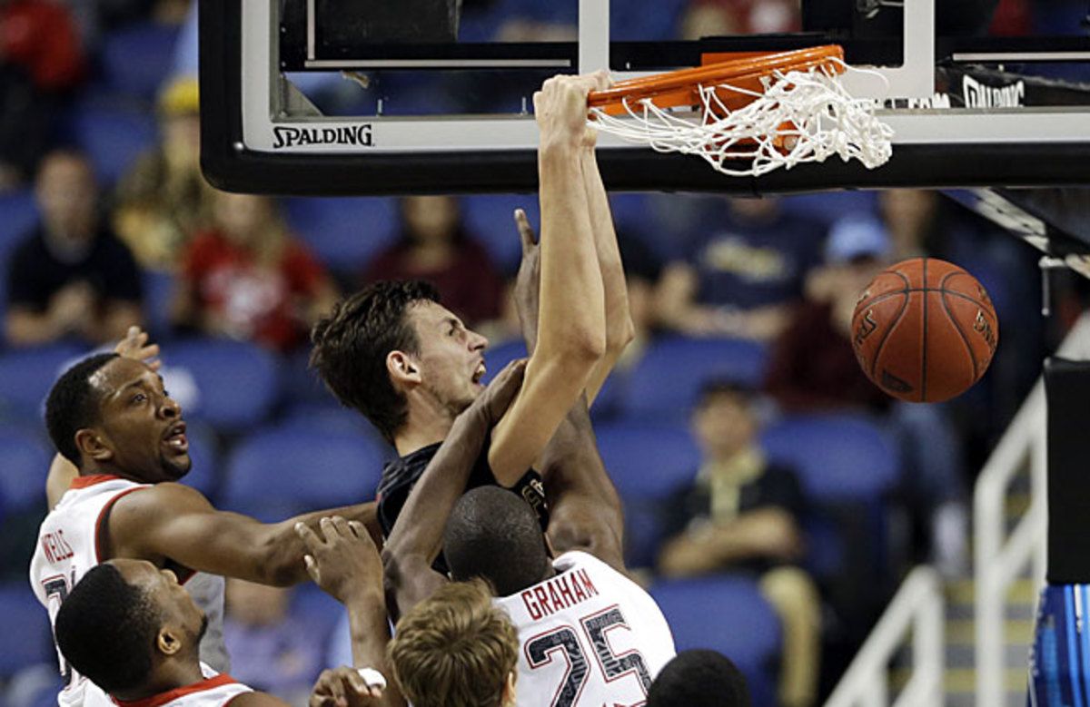 Boris Bojanovsky's last-second dunk gave Florida State a crucial win Thursday over Maryland.