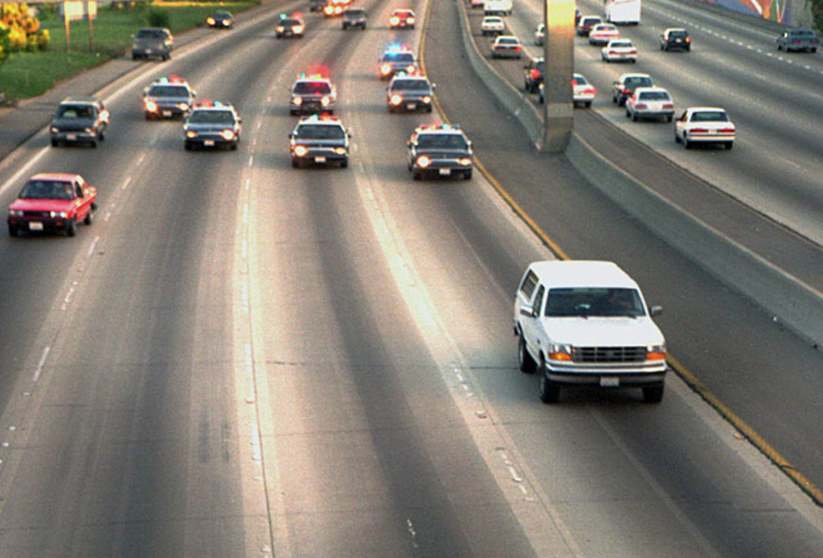 140616173900-al-cowlings-oj-simpson-white-ford-bronco-police-chase-single-image-cut.jpg