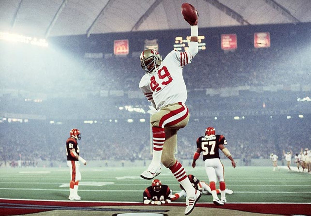 Earl Cooper’s 11-yard touchdown reception from Joe Montana in the second quarter of Super Bowl XVI gave the 49ers a 14–0 lead over Cincinnati.
