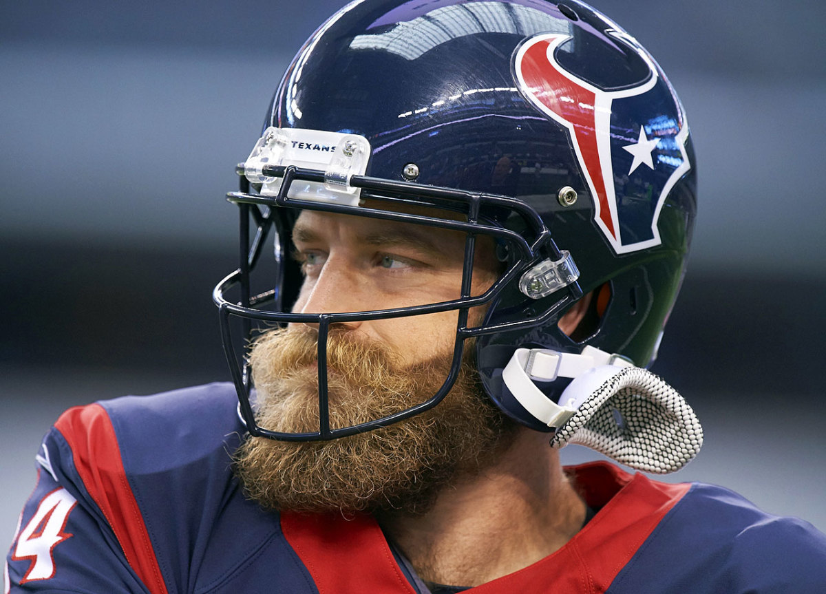 Ryan-Fitzpatrick-facial-hair-X158752_TK1_115.jpg