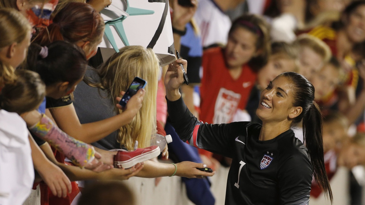 Uswnt Releases World Cup Qualifier Roster Hope Solo On Team Despite
