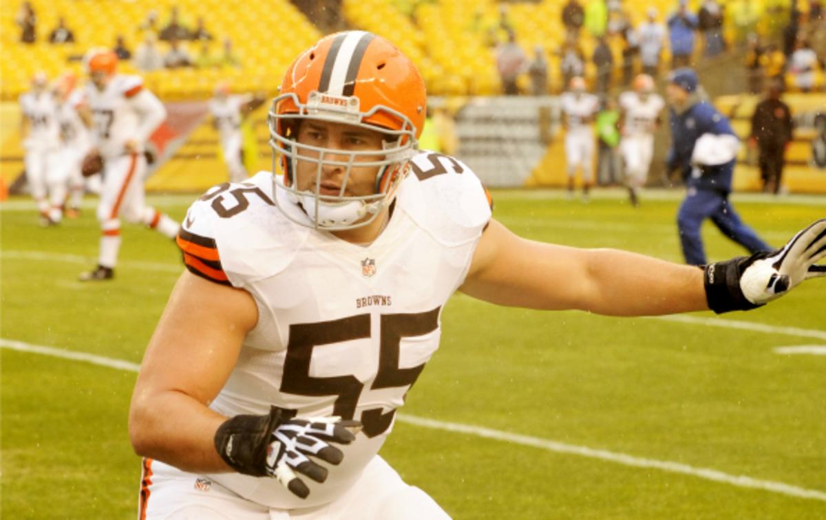 Alex Mack has made two Pro Bowls as a member of the Browns. (Diamond Images/Getty Images)