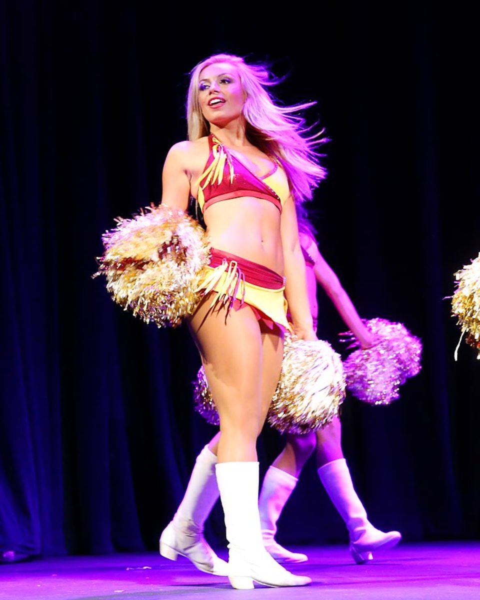 redskins-cheerleaders-BEA_2621A.jpg