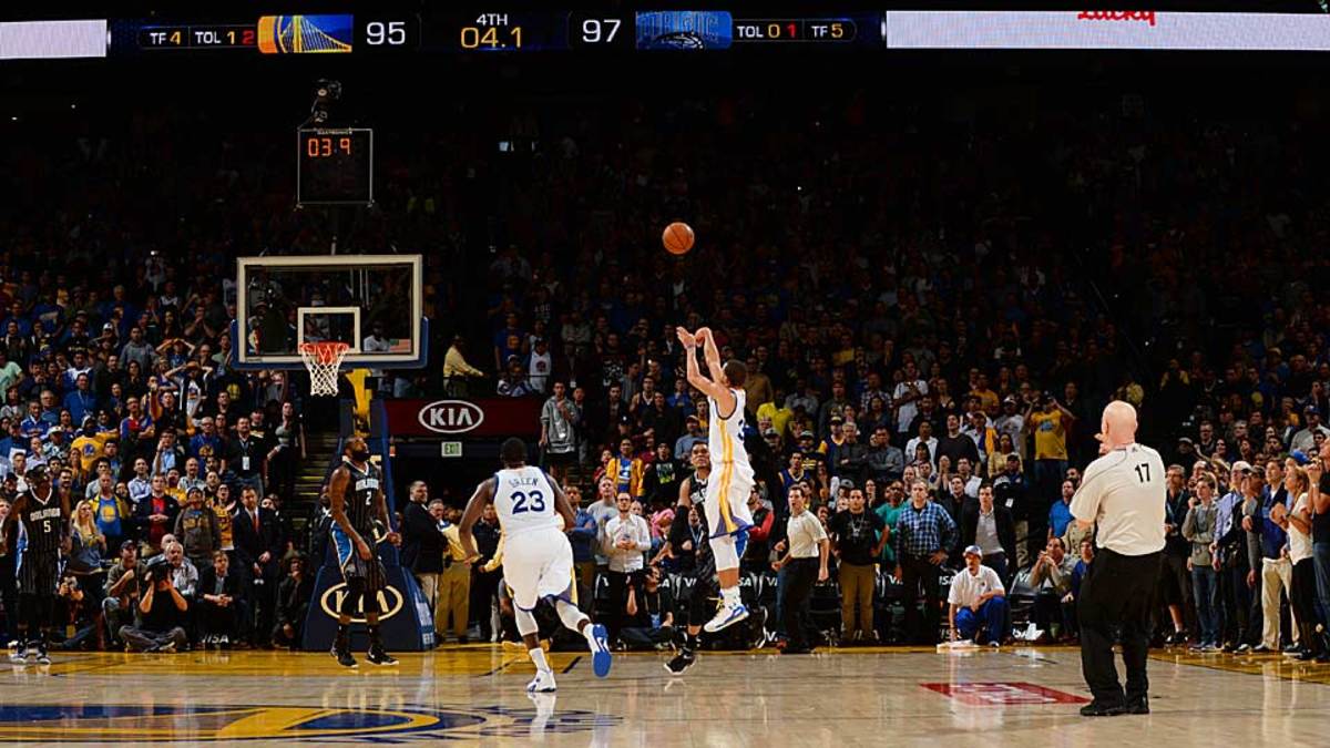 Watch Warriors Stephen Curry Hits Game Winning Three Pointer To Top Magic Sports Illustrated