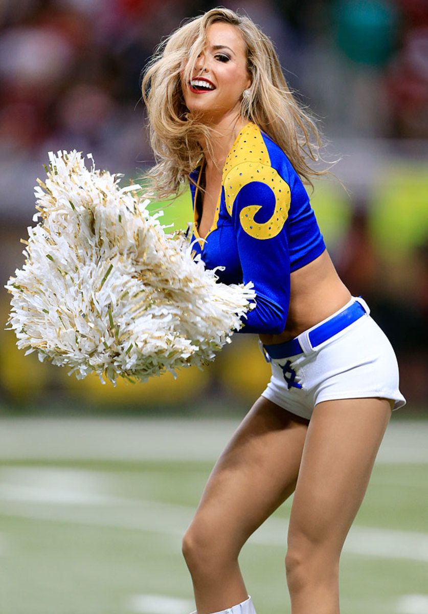 St-Louis-Rams-cheerleaders-AP97792729102_12.jpg