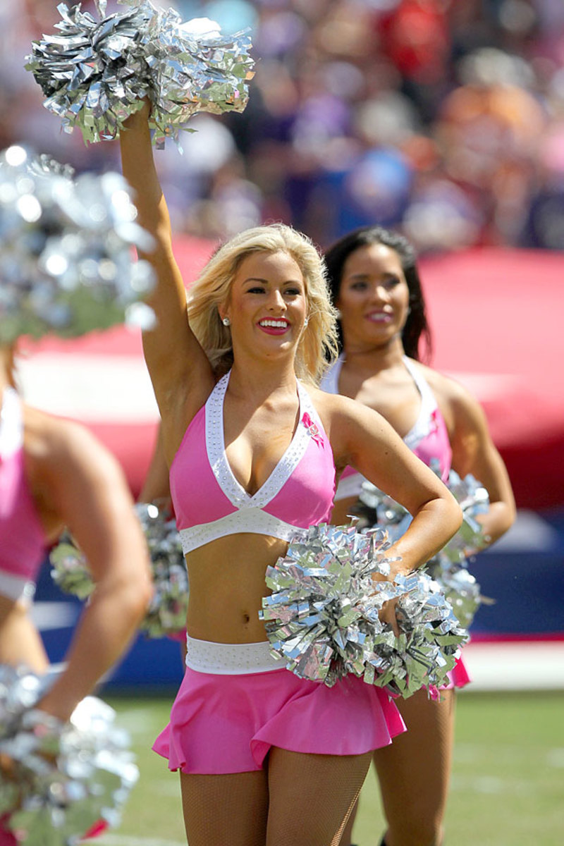Tampa-Bay-Buccaneers-cheerleaders-357141012136_Ravens_at_Bucs.jpg