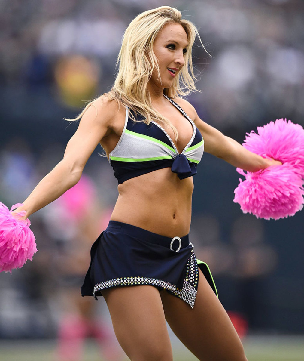 Seattle-Seahawks-Sea-Gals-cheerleaders-X158805-TK1_2195.jpg