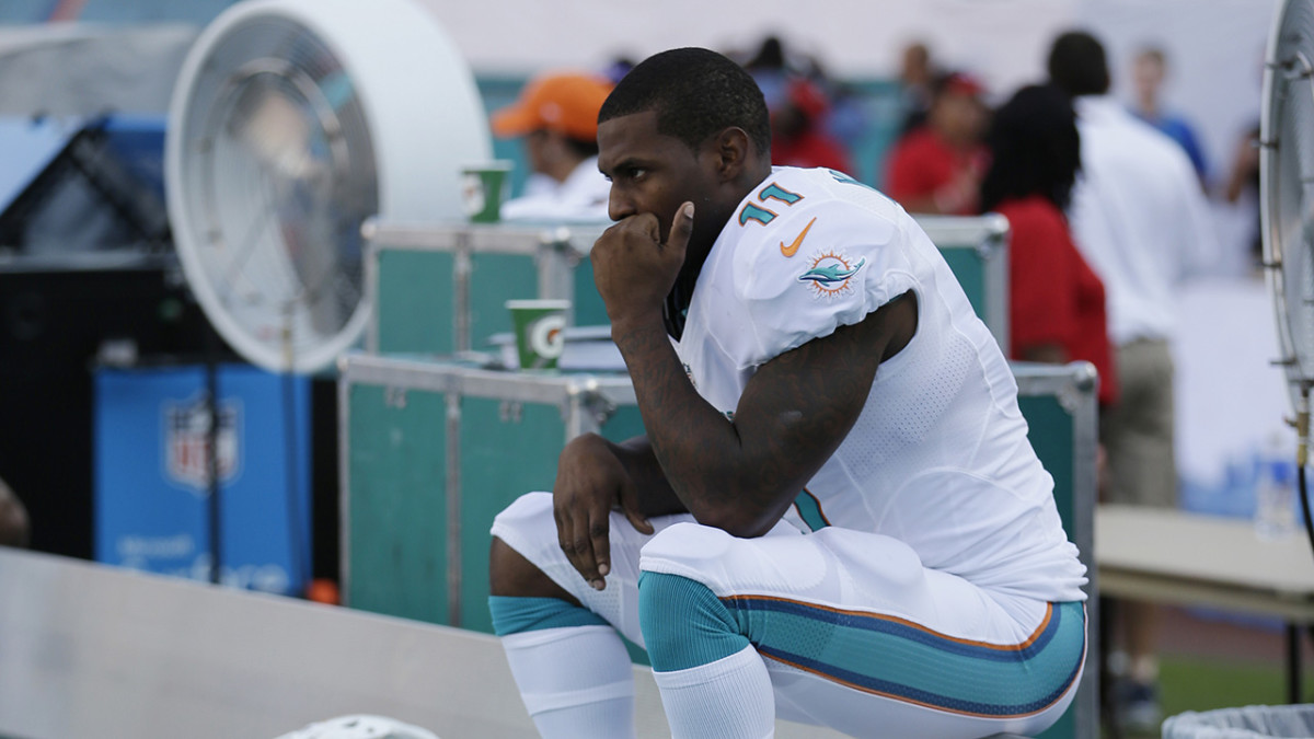 Mike Wallace unsure if he'll return to Dolphins next year