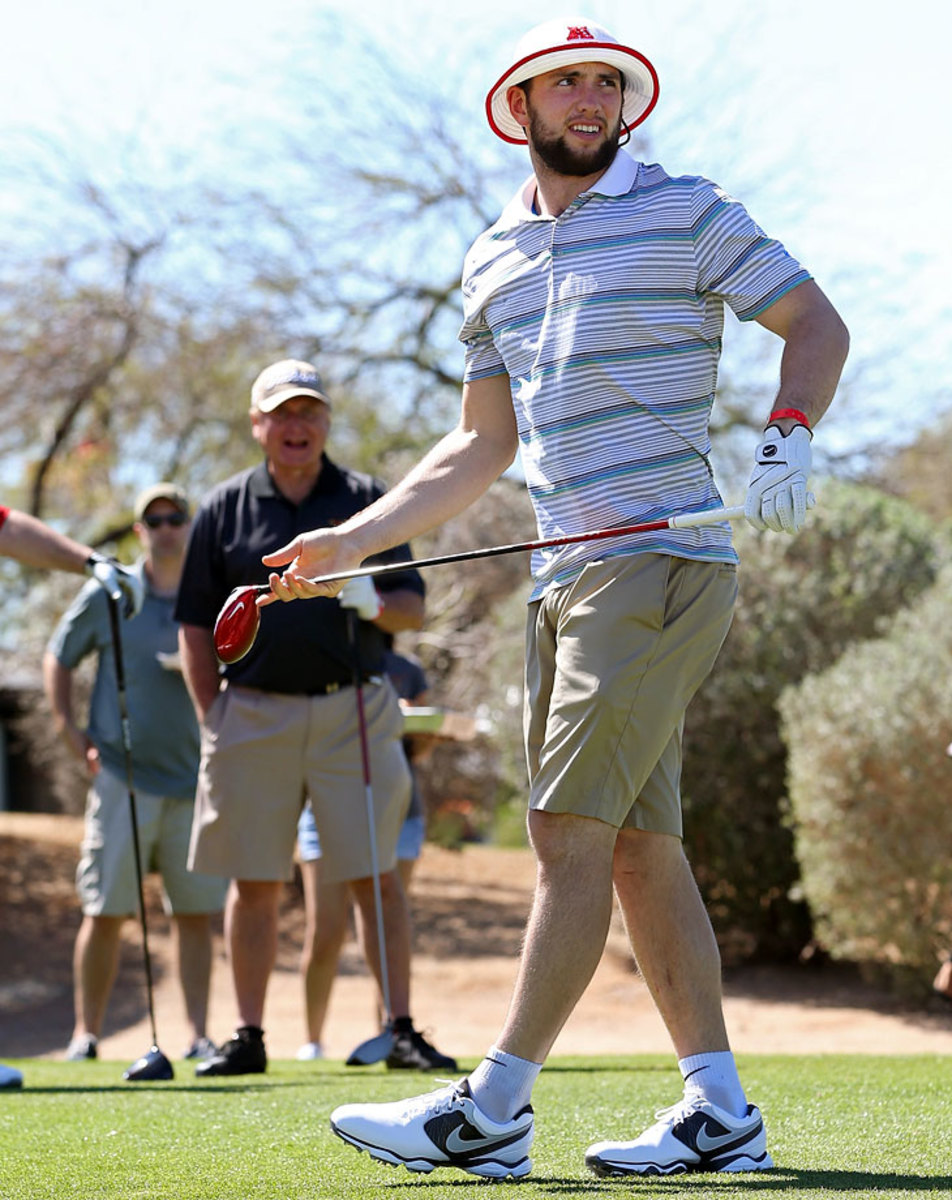 2014-Andrew-Luck-golf.jpg
