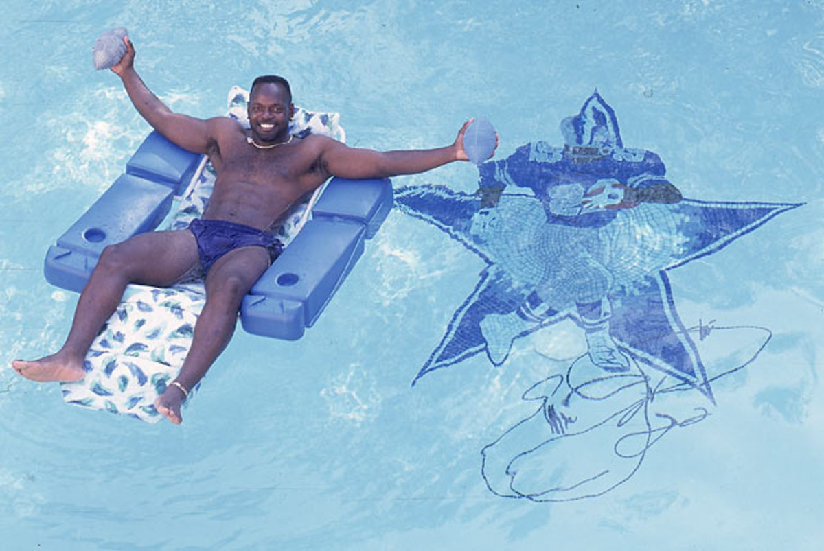 emmitt-smith-pool.jpg
