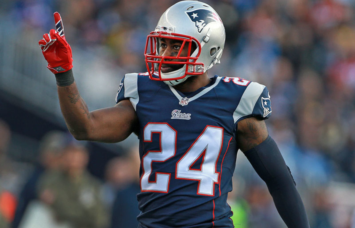 Darrelle Revis says the Packers offense will be the Patriots defense's "biggest test yet." (Jim Davis/The Boston Globe via Getty Images)