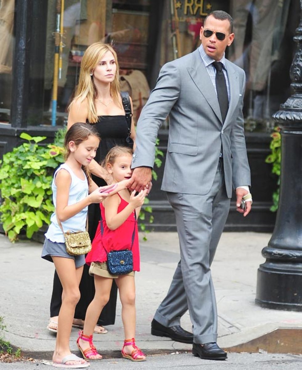 130805105910-alex-rodriguez-family-single-image-cut.jpg