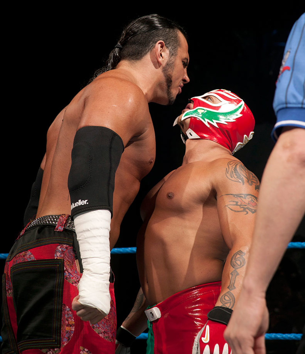 2003-0605-Matt-Hardy-Rey-Mysterio.jpg