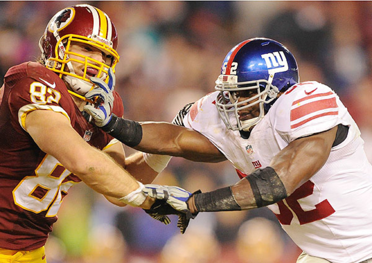 Jon Beason signs with the Giants to remain in New York