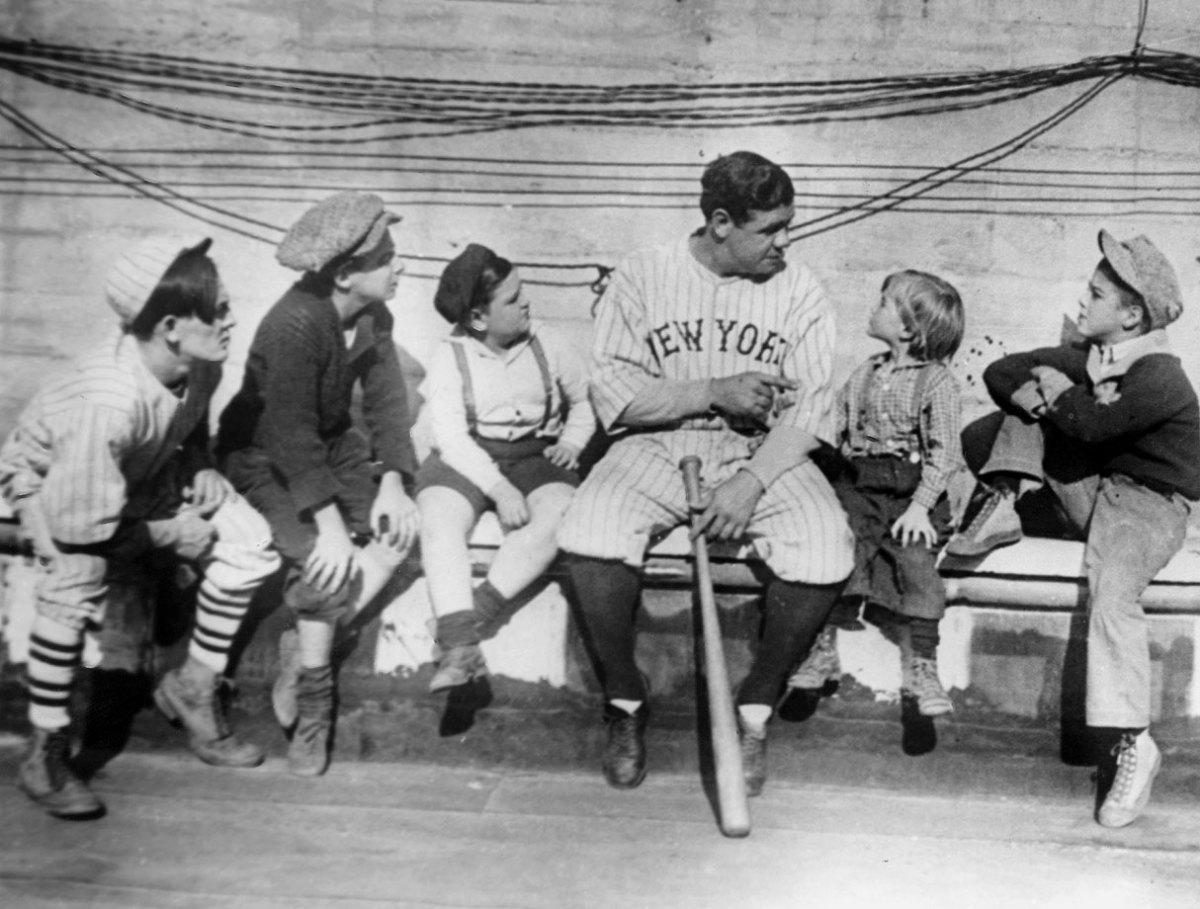 1924-babe-ruth-children.jpg