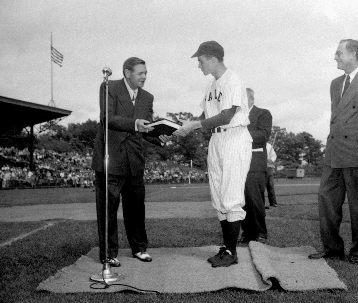 1948-babe-ruth-george-hw-bush.jpg