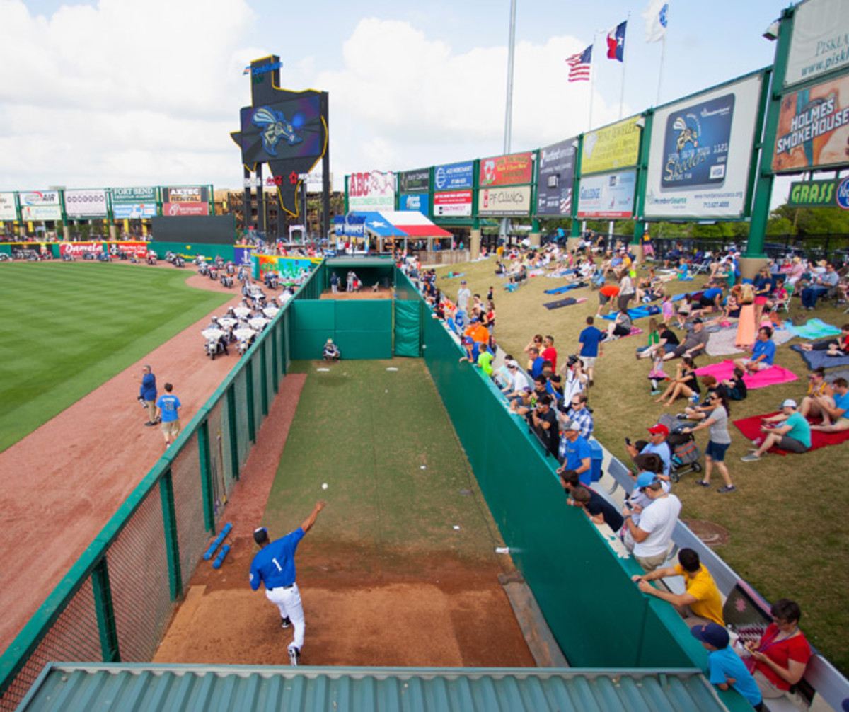 Tracy McGrady (#1) of the Sugar Land Skeeters warms up in the bullpen before throwing against the Somerset Patriots at Constellation Field on May 10, 2014 in Sugar Land, Texas.