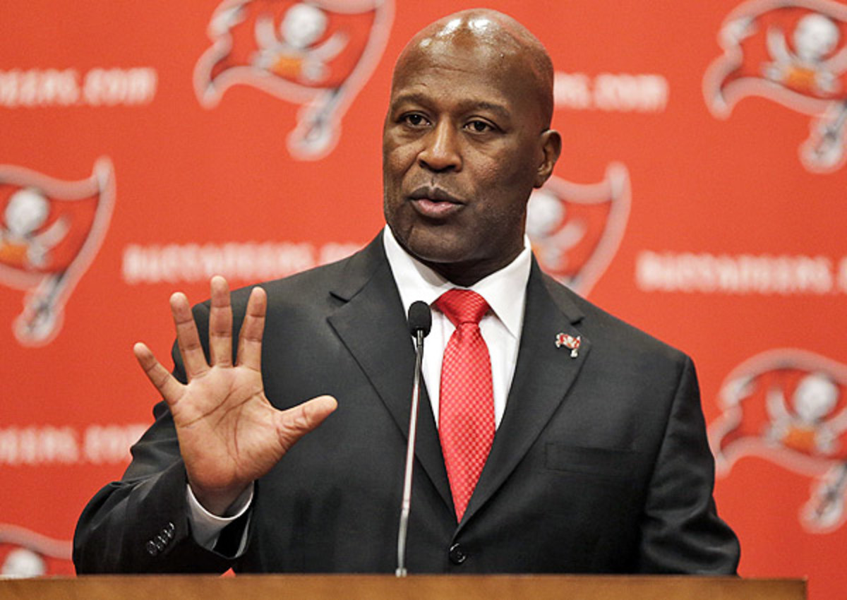 Lovie Smith declares Josh McCown Tampa Bay Buccaneers starter over Mike Glennon