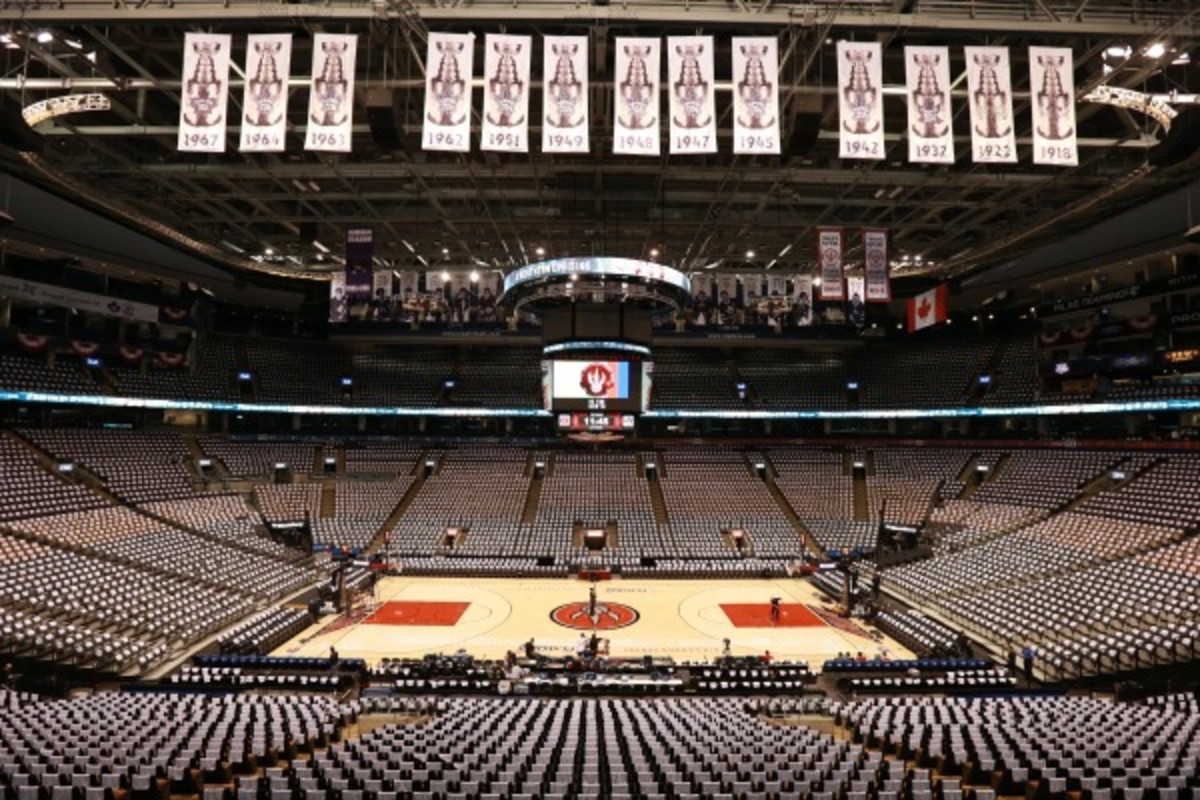 The clocks inside Air Canada Centre malfunctioned on Saturday. (Getty Images)