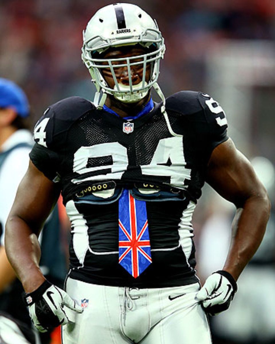 Antonio Smith paid tribute to the Union Jack underneath his Raiders uniform Sunday. (Richard Heathcote/Getty Images)