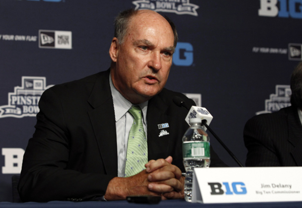 Big Ten commissioner Jim Delany will split his time in New York and Rosemont, Ill. (Jason Szenes/Getty Images)