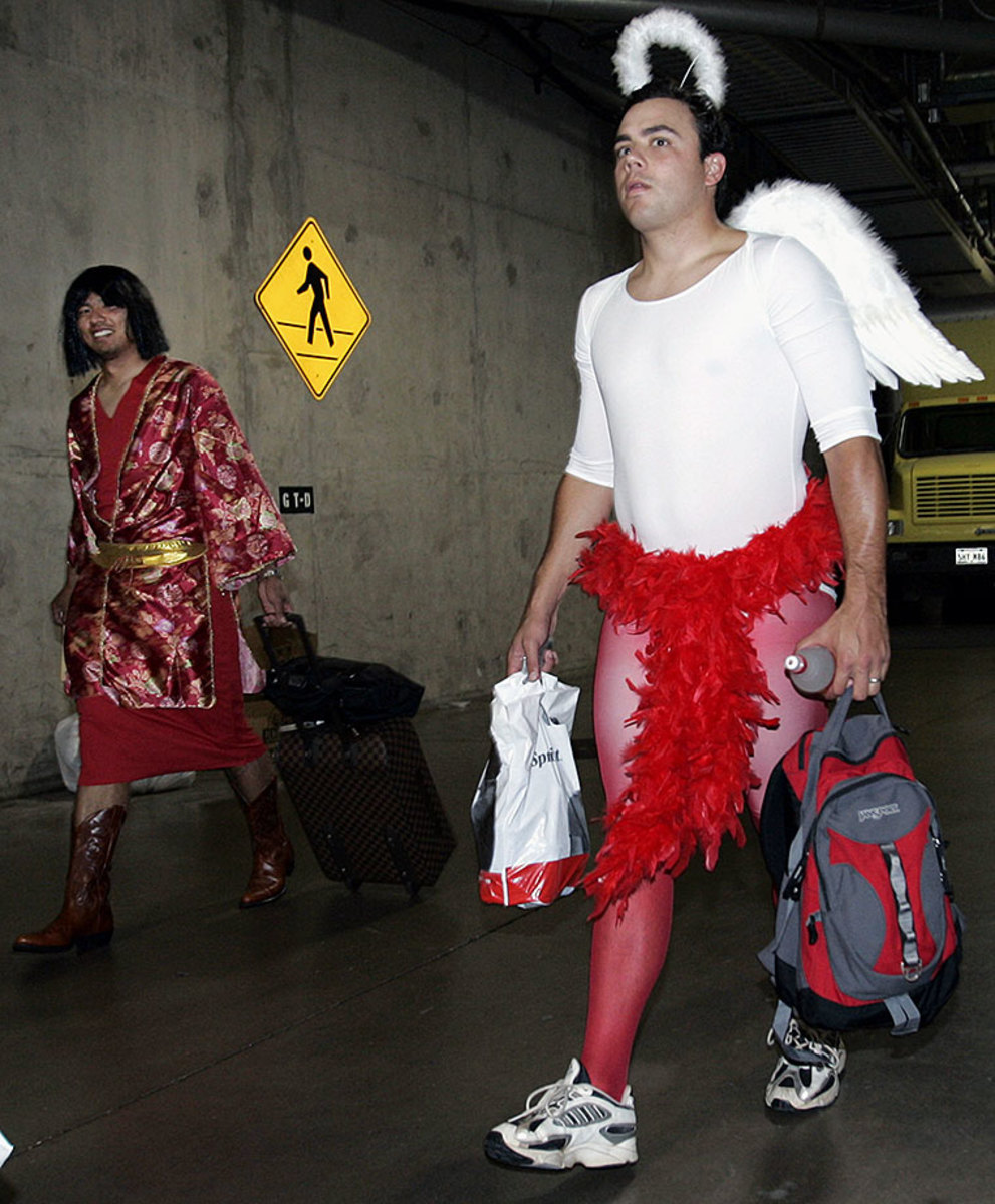 2005-Ron-Flores-Keichi-Yabu-rookie-hazing.jpg