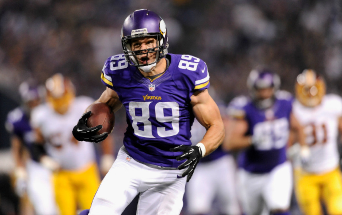 John Carlson caught 32 passes and one touchdown for the Minnesota Vikings in 2013. (Hannah Foslien/Getty Images)