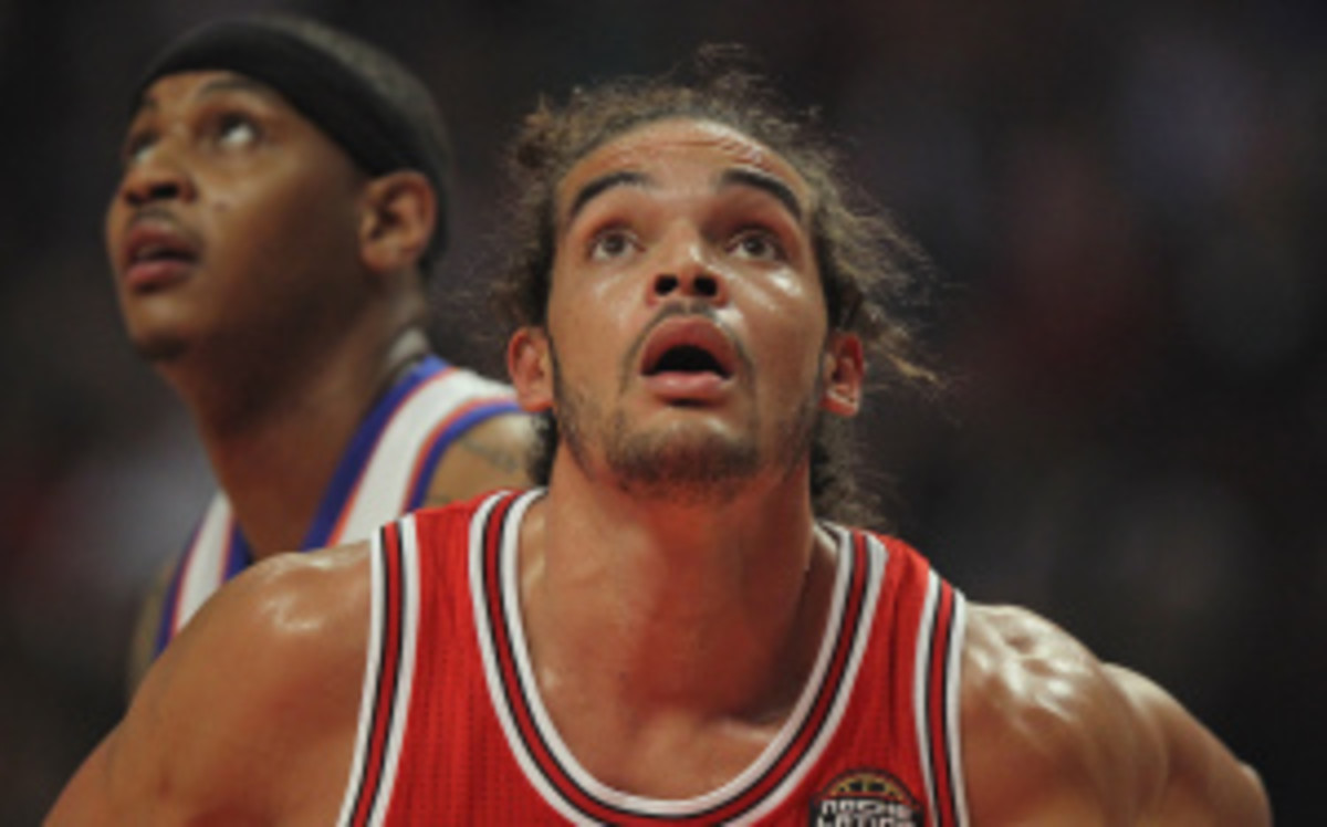 Carmelo Anthony reportedly told Joakim Noah over All-Star weekend that his son's favorite player is Derrick Rose. (Jonathan Daniel/Getty Images)