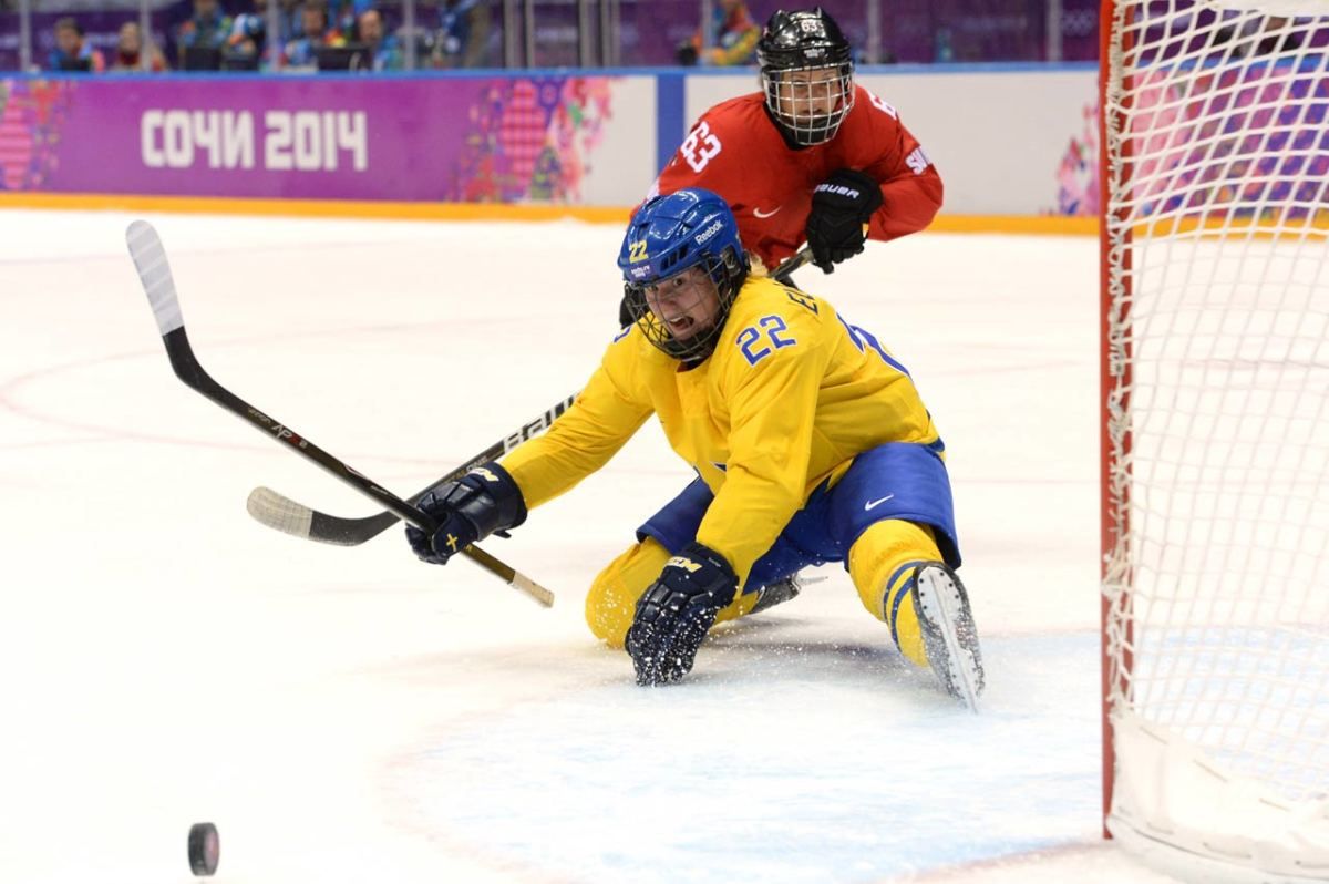 more-hockey.jpg