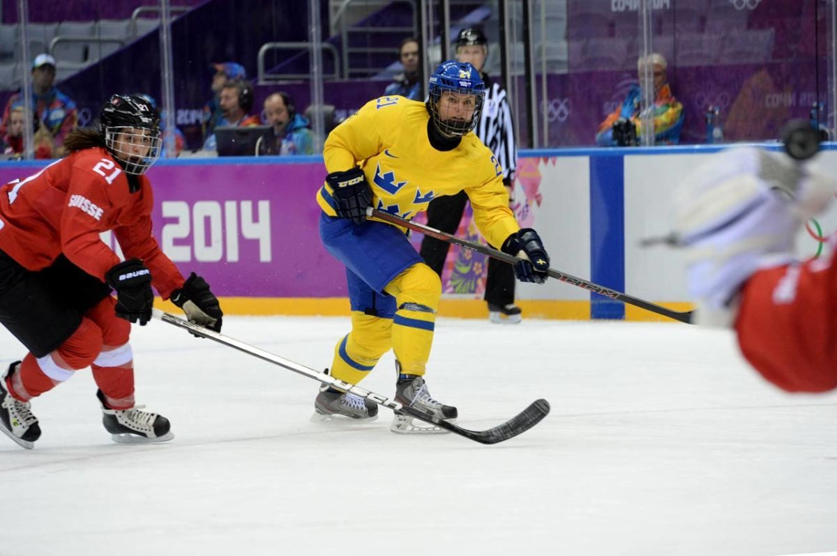 swiss-hockey-2.jpg