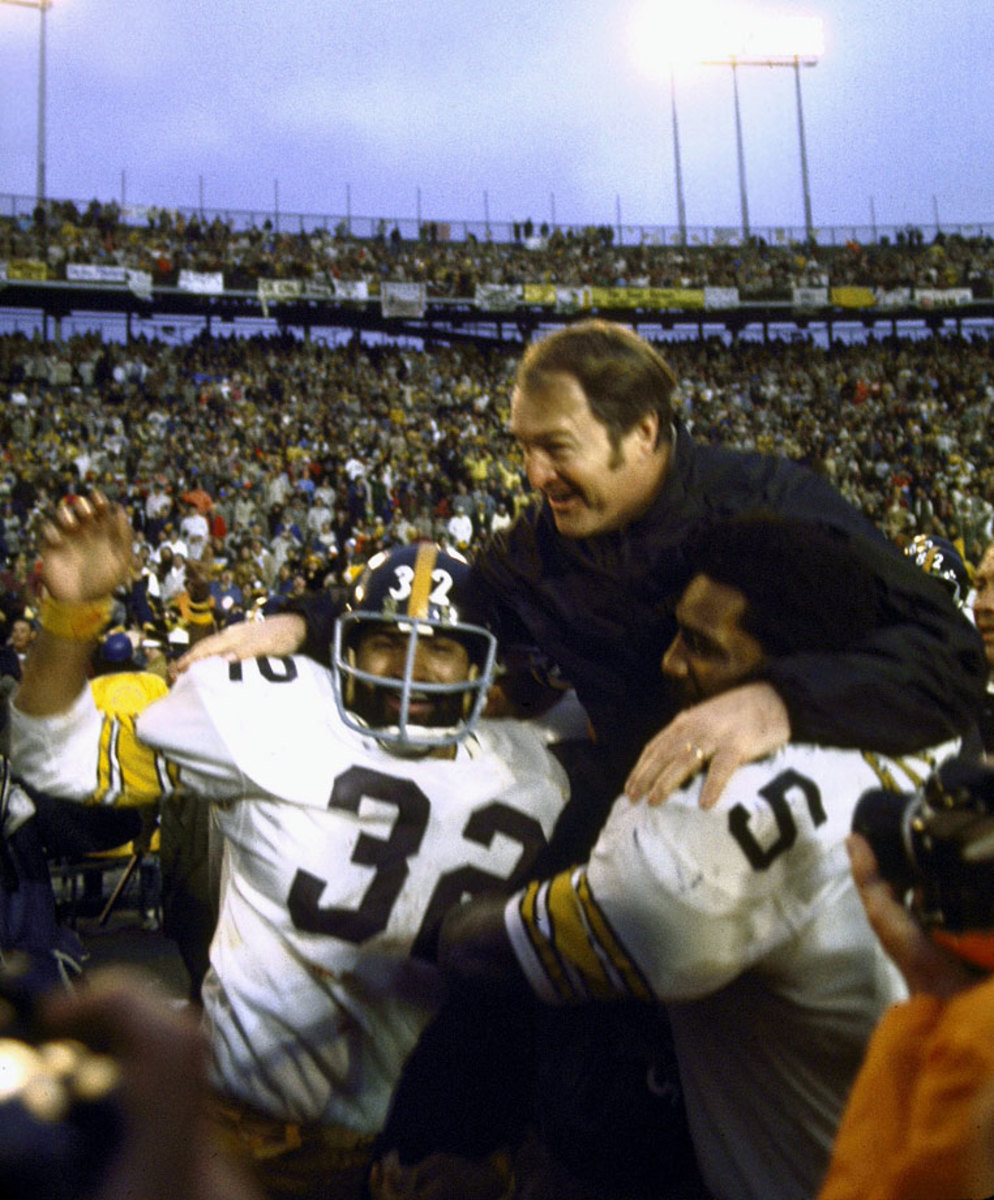 1975-Franco-Harris-Chuck-Noll-Mean-Joe-Greene-01156901.jpg