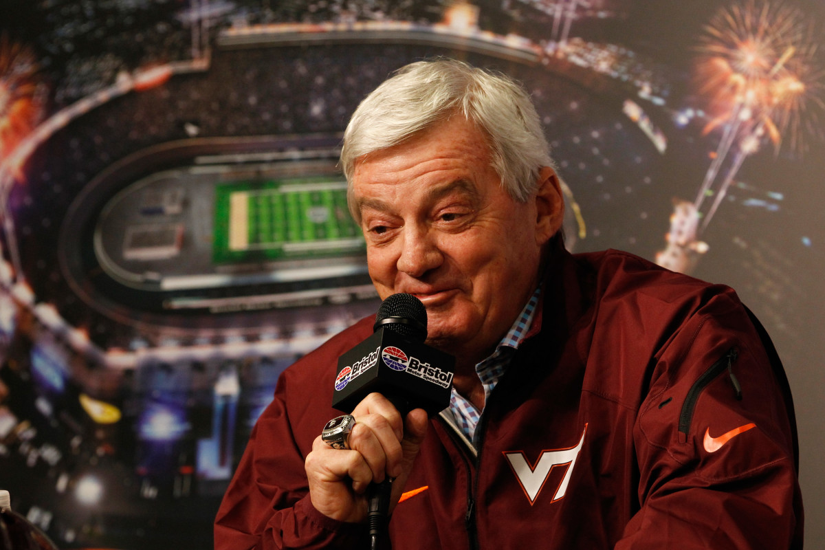 Virginia Tech’s Frank Beamer takes ice bucket challenge - Sports