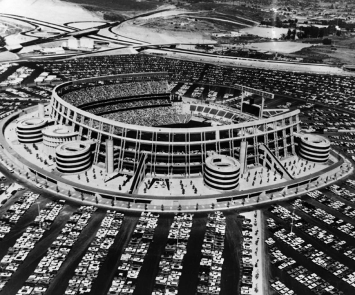 Instead of a floating stadium, San Diego ended up with what is now Qualcomm Stadium in 1967 (Photo by Alan Band/Fox Photos/Getty Images).