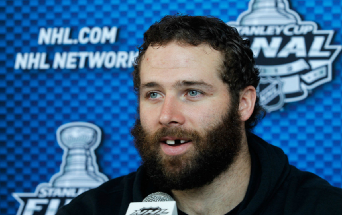 Dustin Penner has won a stnaley cup with both the Ducks, and the LA Kings.  (Andy Marlin/NHL/Getty Images)