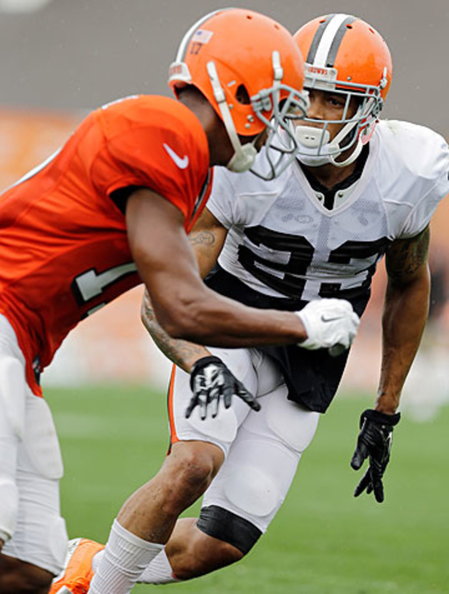 Joe Haden and the rest of the NFL defensive backs are trying to keep their hands off wide receivers. (Mark Duncan/AP)
