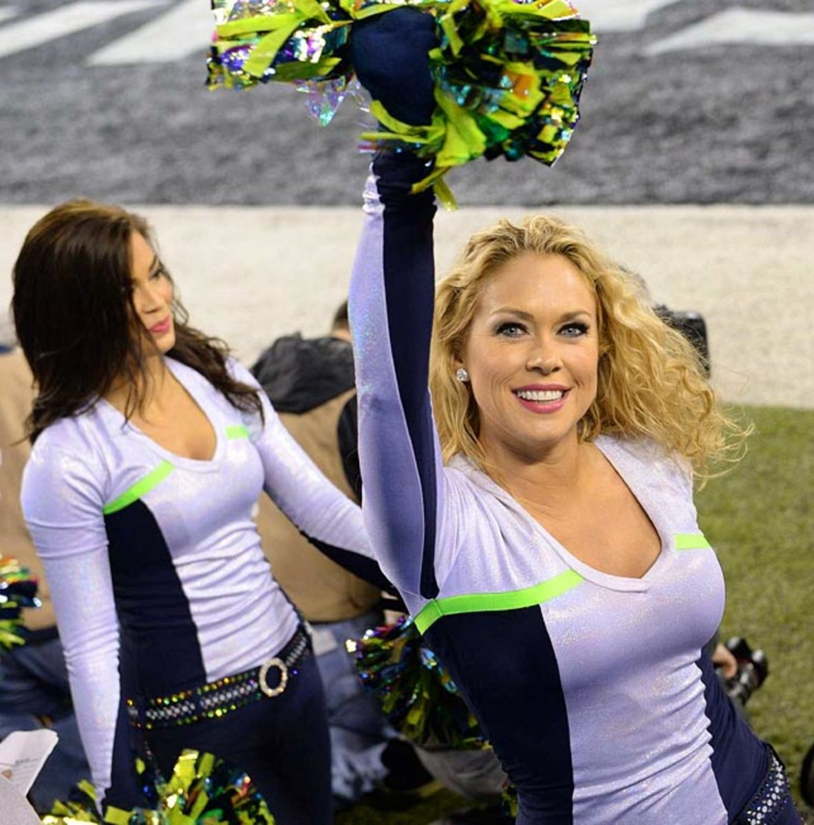 140203165128-seattle-seahawks-super-bowl-xlviii-cheerleaders-op6d-85041-mid-single-image-cut.jpg
