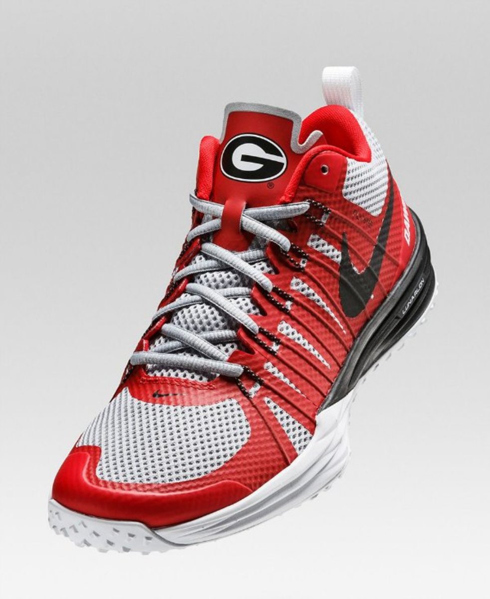 nike-college-Lunar-tr1-Georgia.jpg