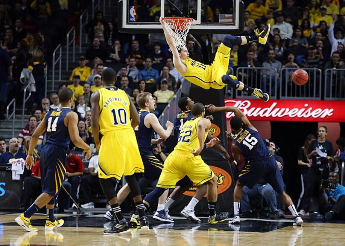 Nik Stauskas' vertical leap measured 35½ inches at the NBA draft combine this month.