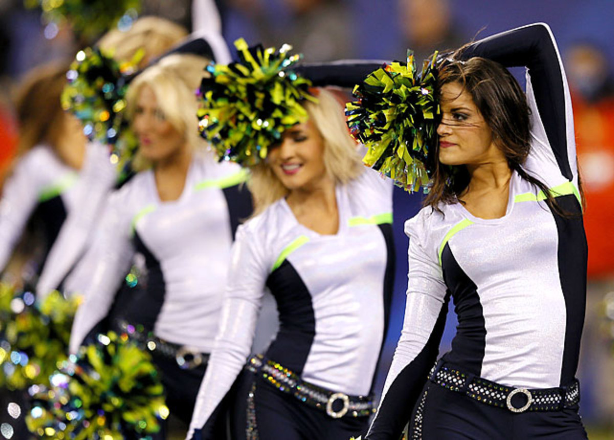 140203165021-seattle-seahawks-super-bowl-xlviii-cheerleaders-466635615-single-image-cut.jpg