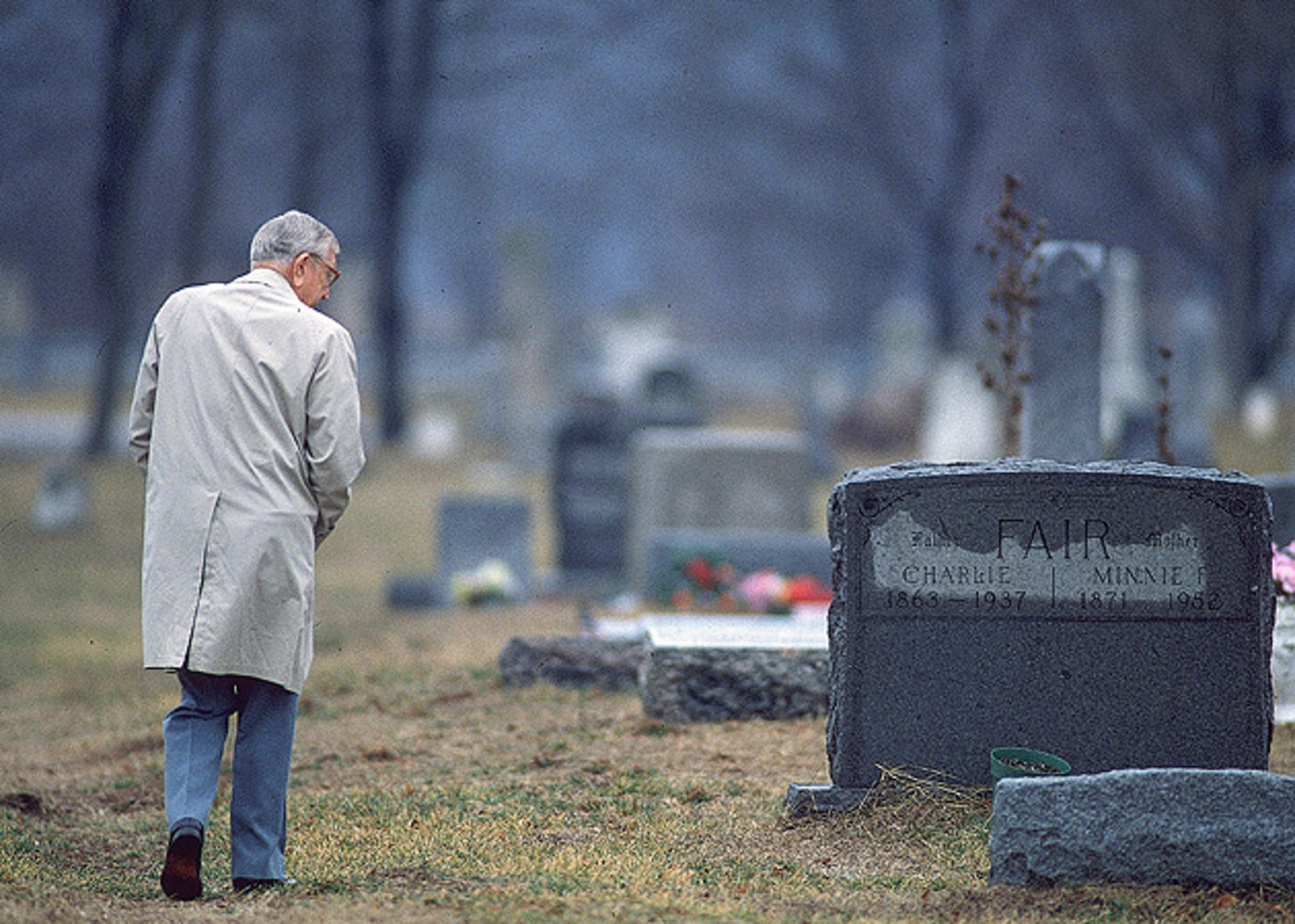 si 60 john wooden wife inline 6