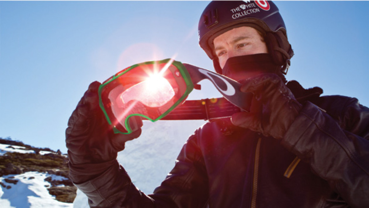 Snowboarder Shaun White with the new Oakley snow goggles featuring Prizm lenses.