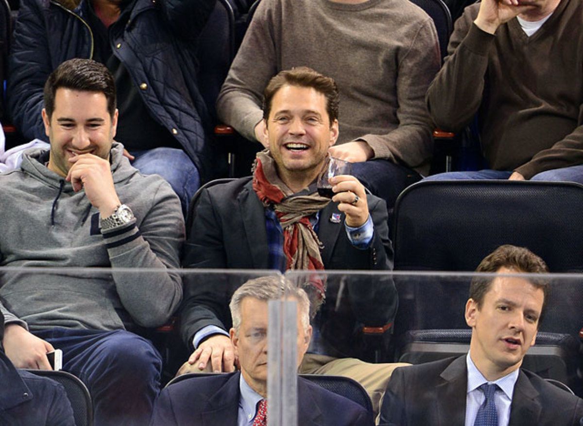 140506115957-jason-priestley-single-image-cut.jpg
