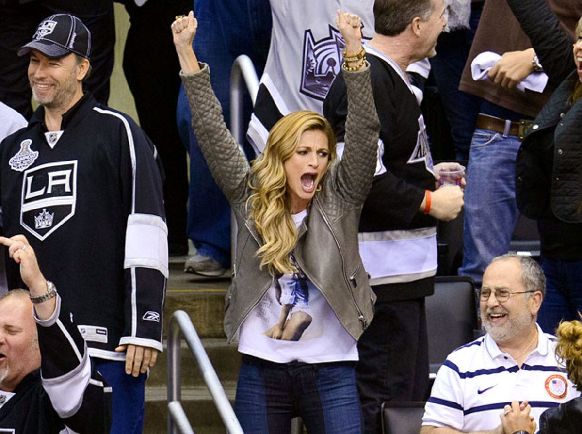 140501120236-erin-andrews-single-image-cut.jpg