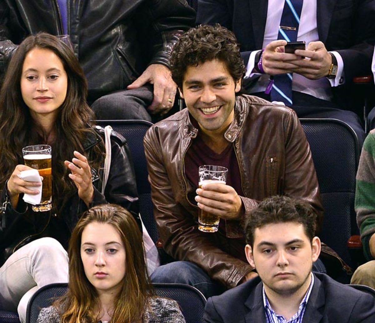 140506115949-adrian-grenier-single-image-cut.jpg