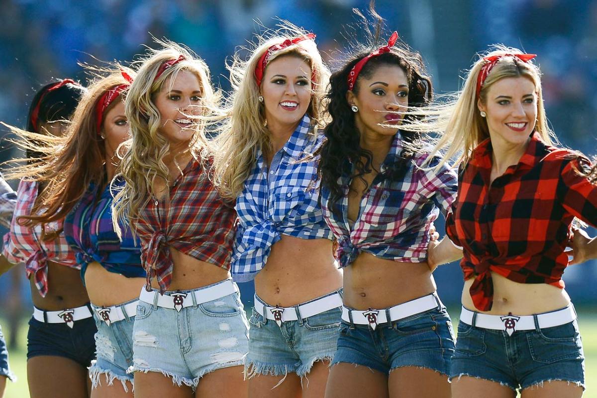 Tennessee-Titans-cheerleaders-AP503154192005_3.jpg