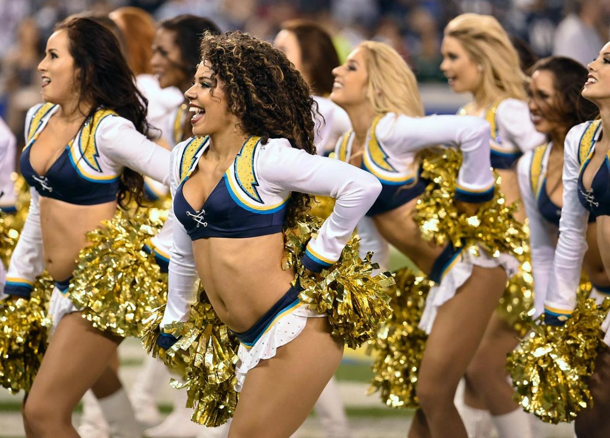 San-Diego-Charger-Girls-cheerleaders-AP475115681519_3.jpg