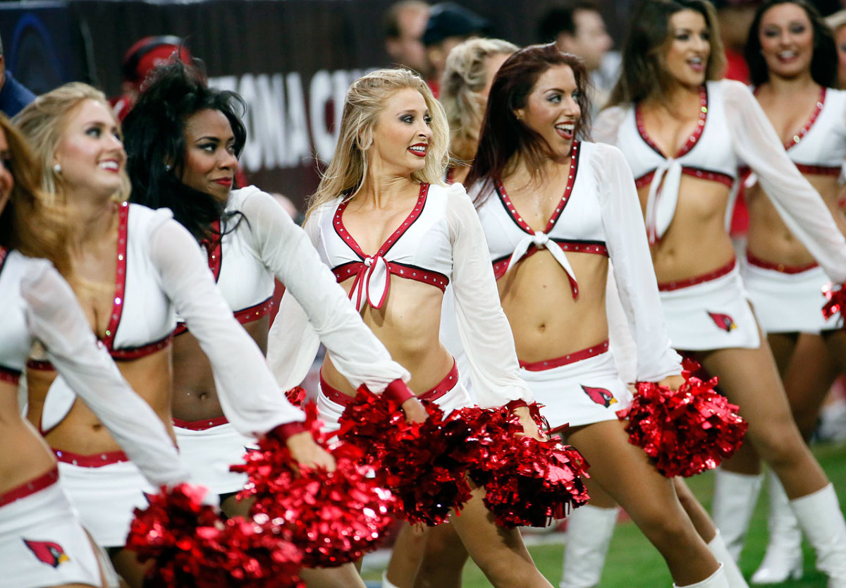 Arizona-Cardinals-cheerleaders-AP841630278661_12.jpg
